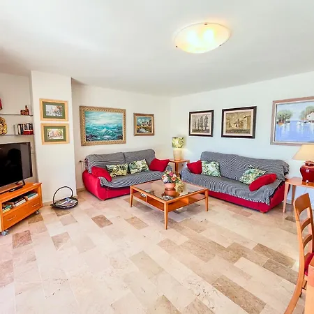 Spacious Two Bedroom In Centre Apartamento *