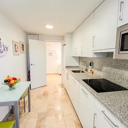 Spacious Two Bedroom In Centre Apartamento