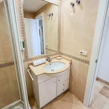 Apartamento Spacious Two Bedroom In Centre