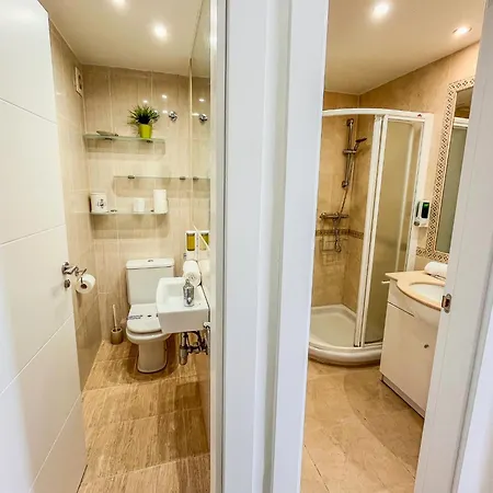 Spacious Two Bedroom In Centre Apartamento *
