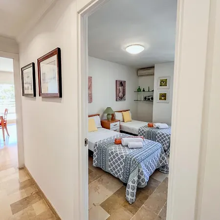 Apartamento Spacious Two Bedroom In Centre *