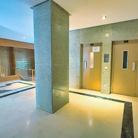 Spacious Two Bedroom In Centre Apartamento Marbella