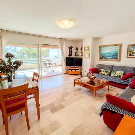 Spacious Two Bedroom In Centre Marbella