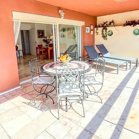 Spacious Two Bedroom In Centre Apartamento Marbella