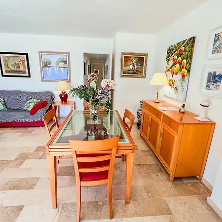 Apartamento Spacious Two Bedroom In Centre Marbella