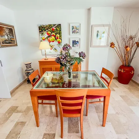 Spacious Two Bedroom In Centre * Marbella