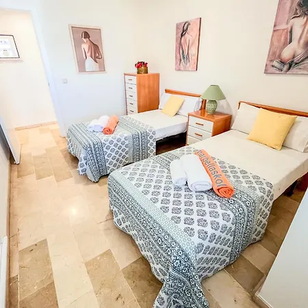 Apartamento Spacious Two Bedroom In Centre *
