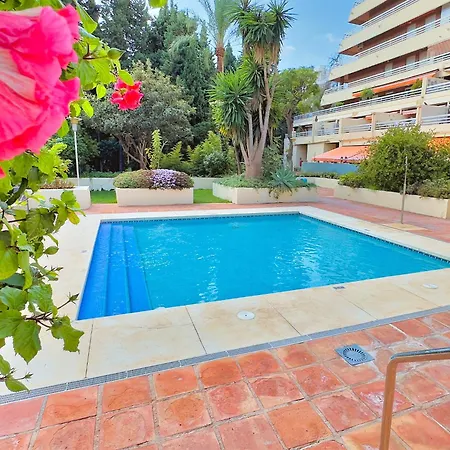 Spacious Two Bedroom In Centre Apartamento Marbella