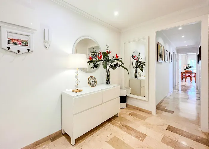 Spacious Two Bedroom In Centre Apartment
