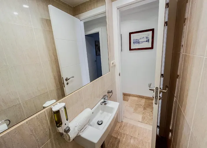 Spacious Two Bedroom In Centre * Marbella