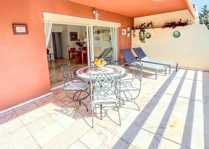 Spacious Two Bedroom In Centre Apartment Marbella