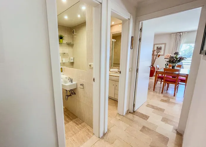 Spacious Two Bedroom In Centre Apartment Marbella