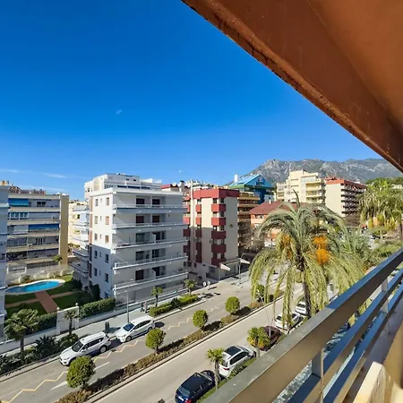 Spacious Two Bedroom In Centre Apartment