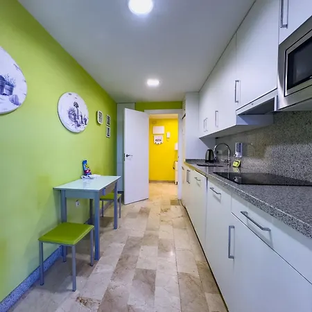 Apartment Spacious Two Bedroom In Centre